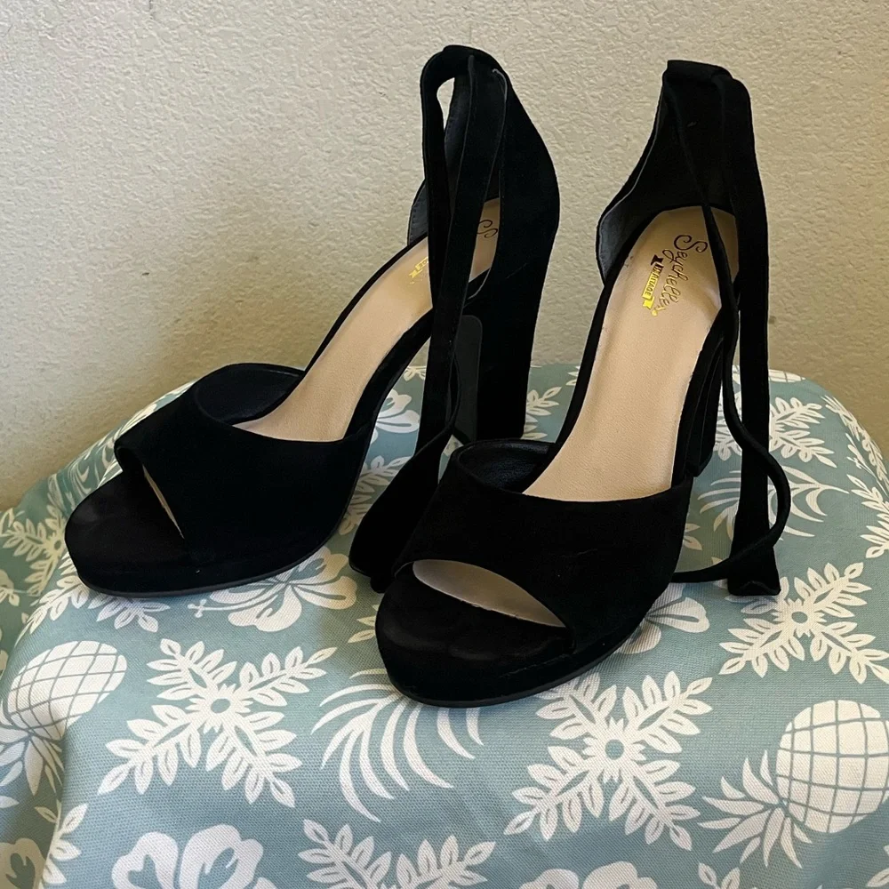 Seychelles black suede